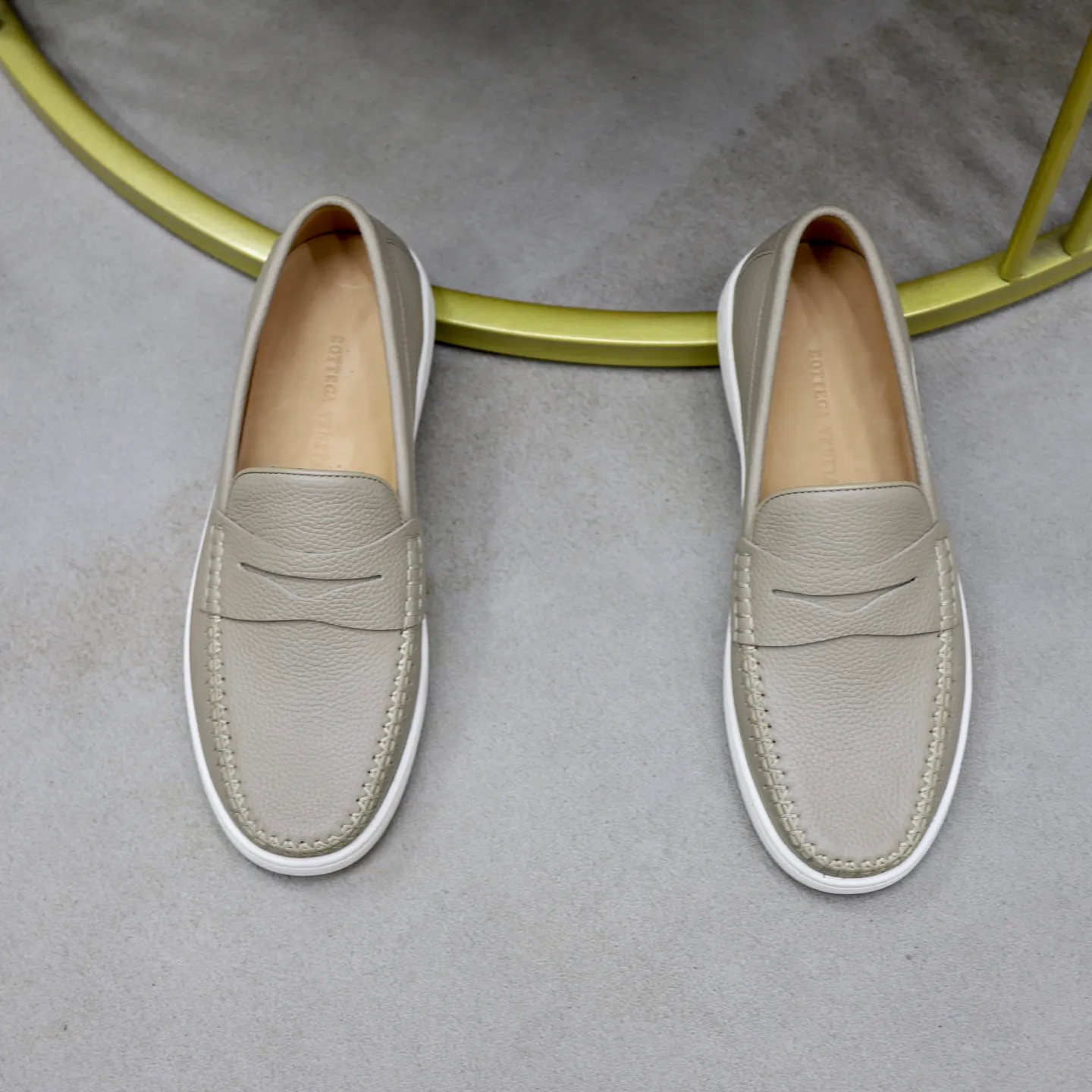 Men's men's shoes 💰480💰BOTTEG* VENET* - high-end boutique Size: 38-44 (45 customized) BV new product, calfskin surface, water-dyed cowhide lining, classic style harmoniously blends with contemporary fashion temperament, rubber soles are light and flexible, water-dyed cowhide lining!